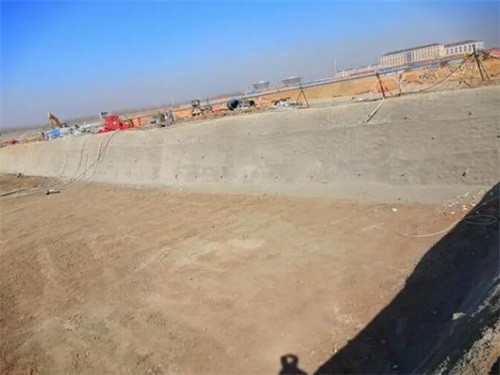 吐鲁番高铁桩基础建设